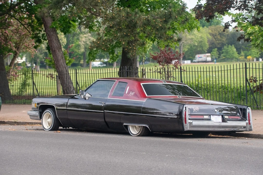1976 Cadillac DeVille 4th Gen - Image 8 of 30
