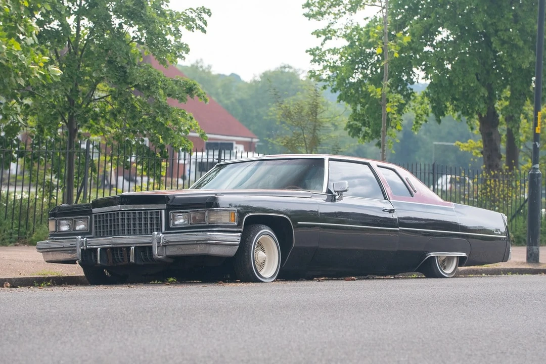 1976 Cadillac DeVille 4th Gen - Image 6 of 30