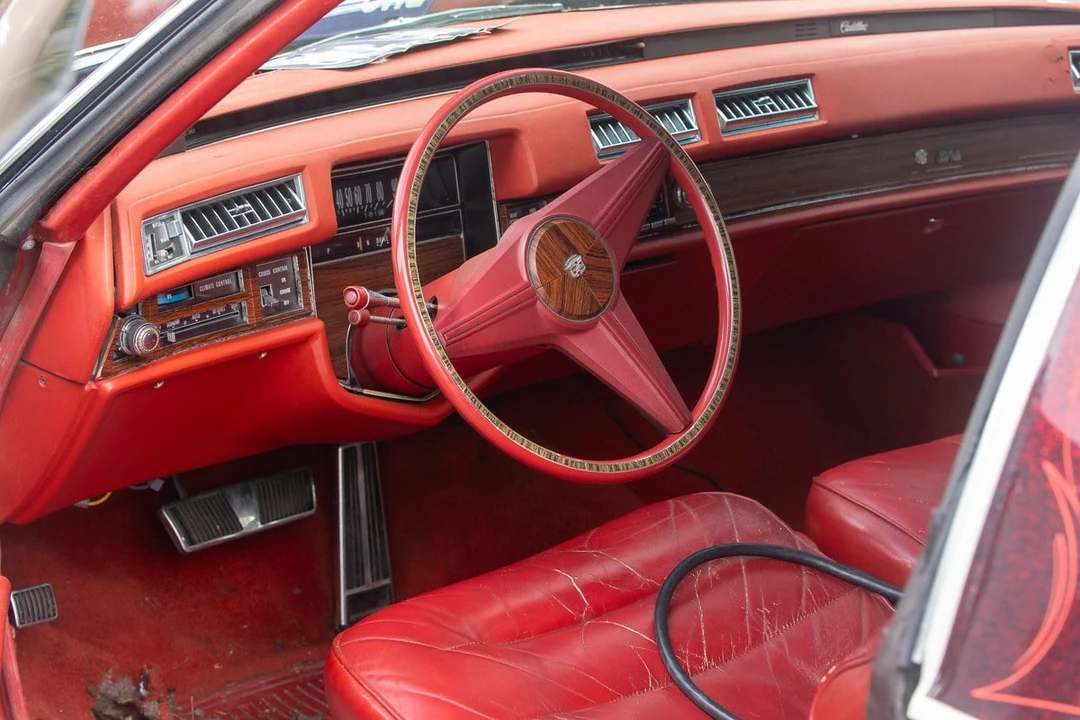 1976 Cadillac DeVille 4th Gen - Image 25 of 30