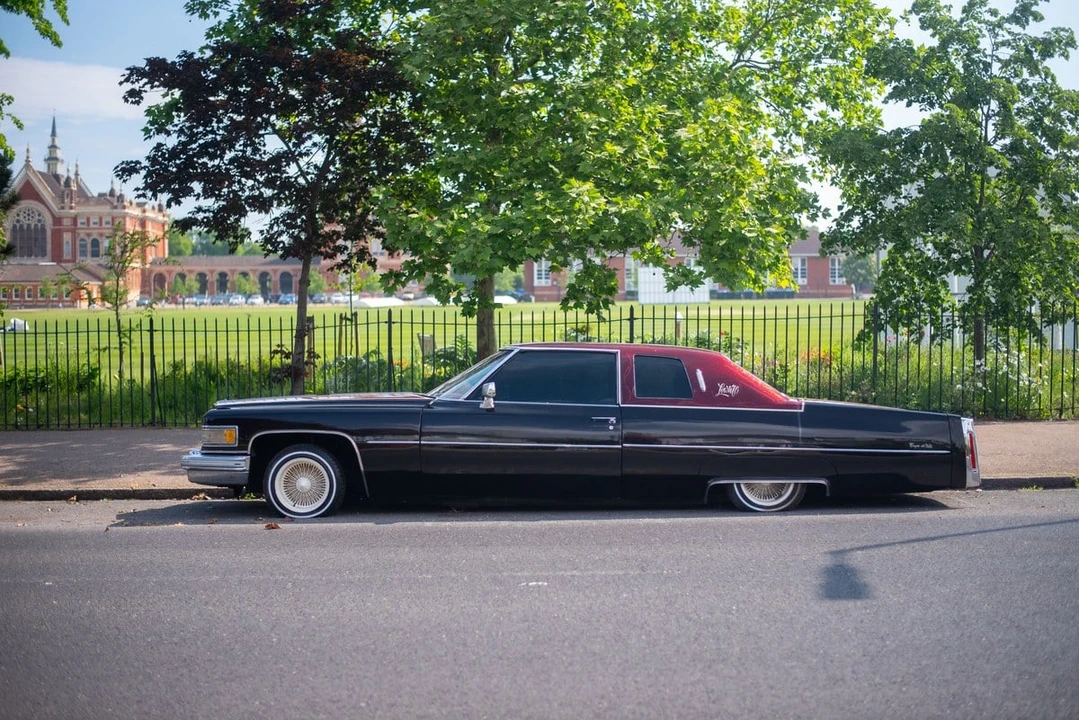 1976 Cadillac DeVille 4th Gen - Image 18 of 30