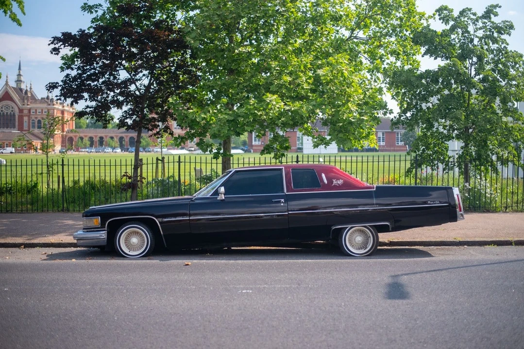 1976 Cadillac DeVille 4th Gen - Image 20 of 30