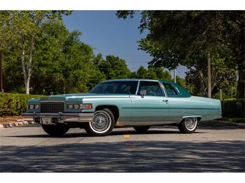1976 Cadillac Coupe DeVille d'Elegance