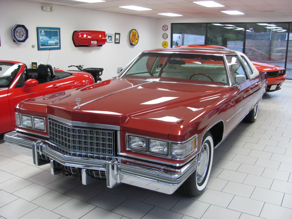 1976 Cadillac DeVille 4th Gen - Image 2 of 31