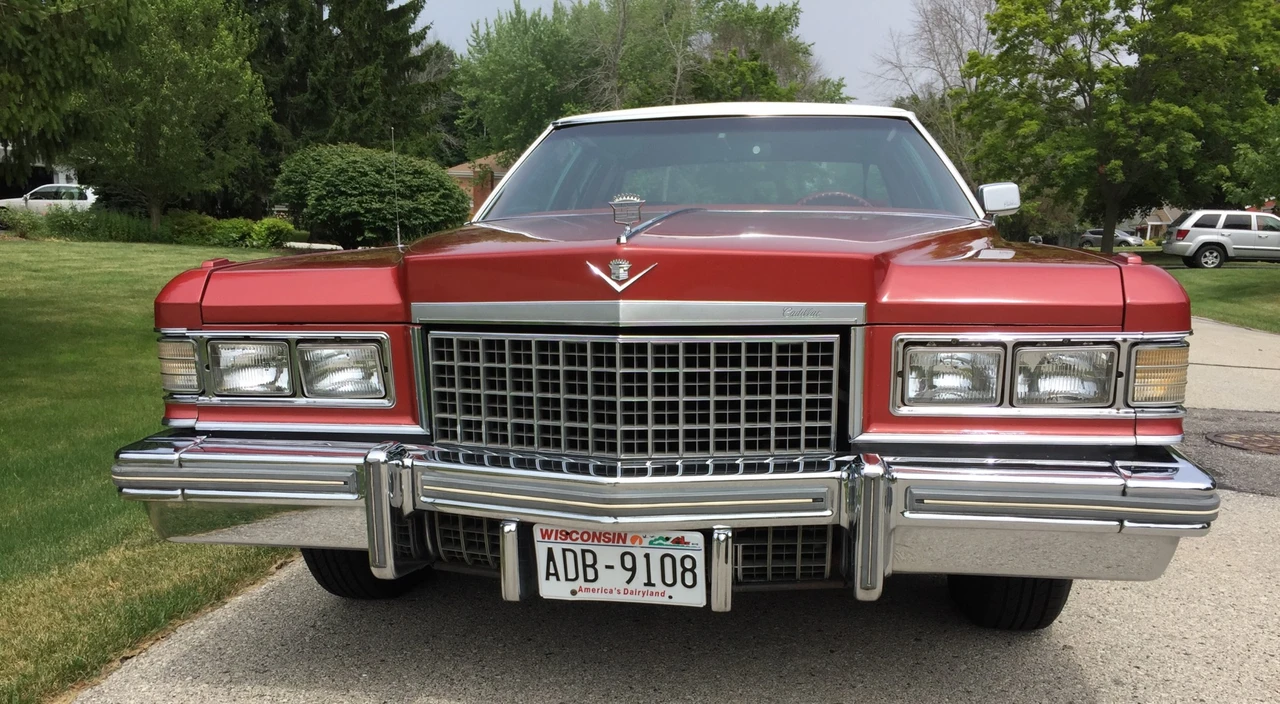 1976 Cadillac DeVille 4th Gen - Image 16 of 31