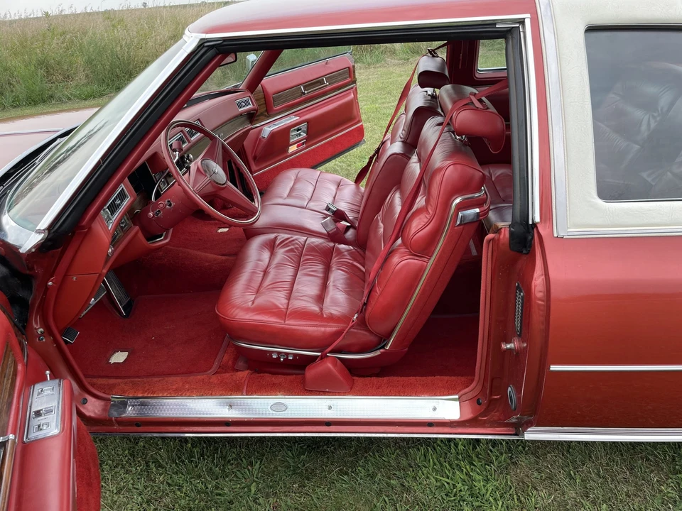 1976 Cadillac DeVille 4th Gen - Image 27 of 31