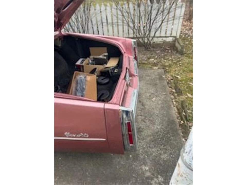 1976 Cadillac DeVille 4th Gen - Image 9 of 16