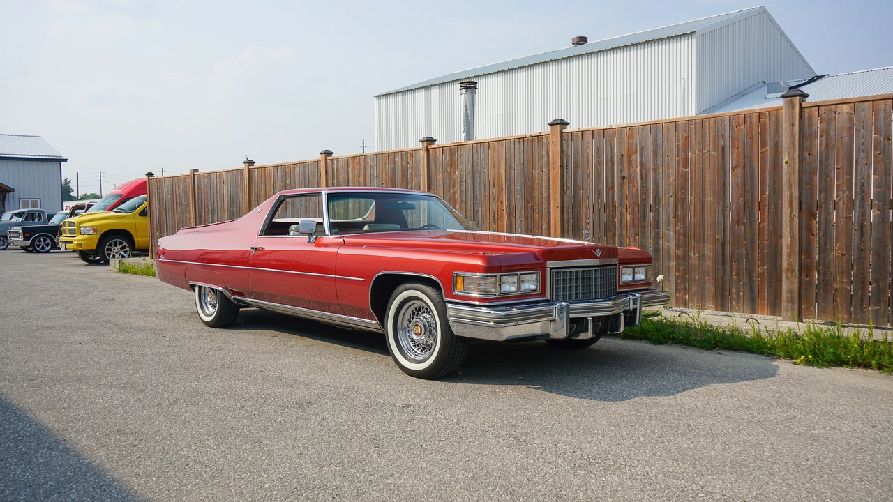 1976 Cadillac DeVille 4th Gen - Image 12 of 31