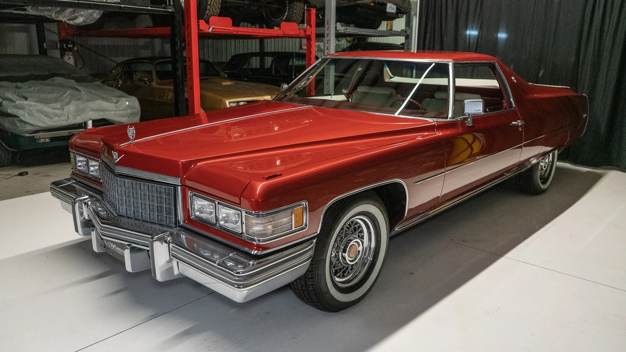 1976 Cadillac DeVille 4th Gen - Image 14 of 31