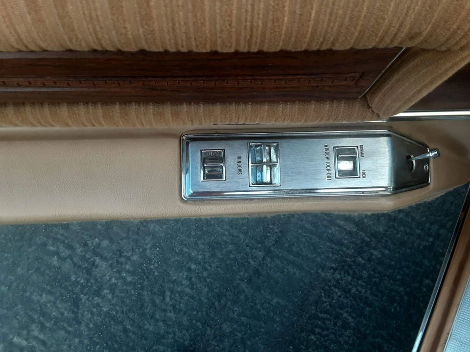 1976 Cadillac DeVille 4th Gen - Image 22 of 31