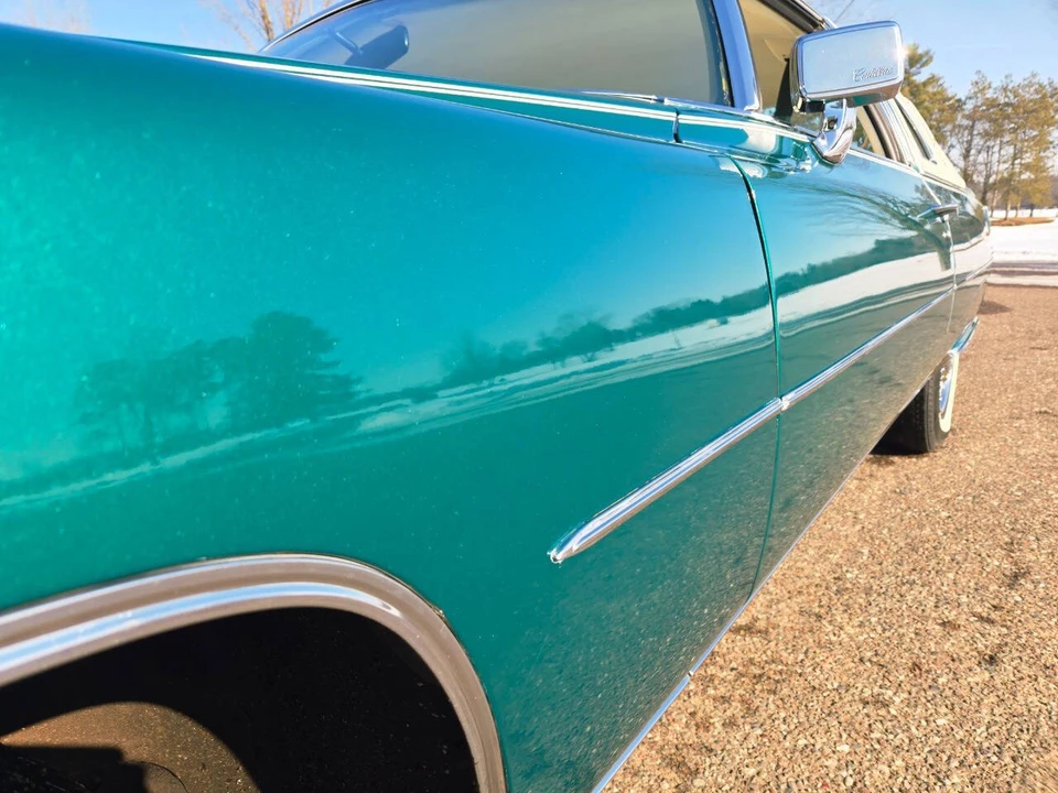 1976 Cadillac DeVille 4th Gen - Image 28 of 31