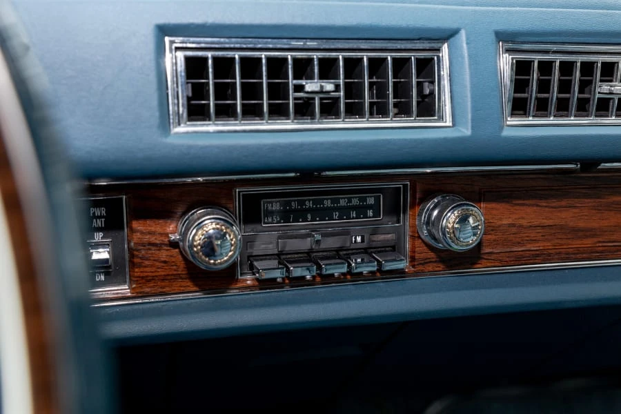 1976 Cadillac DeVille 4th Gen - Image 22 of 31