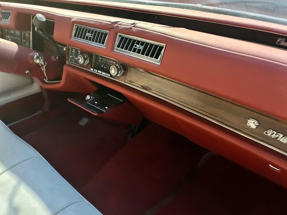 1976 Cadillac DeVille 4th Gen - Image 17 of 22
