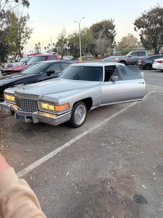 1976 Cadillac DeVille 4th Gen - Image 3 of 10