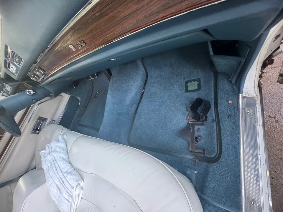 1976 Cadillac DeVille 4th Gen - Image 9 of 15