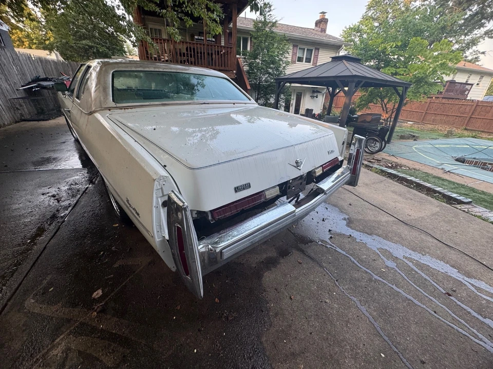 1976 Cadillac DeVille 4th Gen - Image 12 of 15