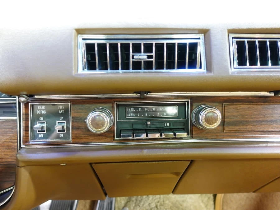 1976 Cadillac DeVille 4th Gen - Image 7 of 11