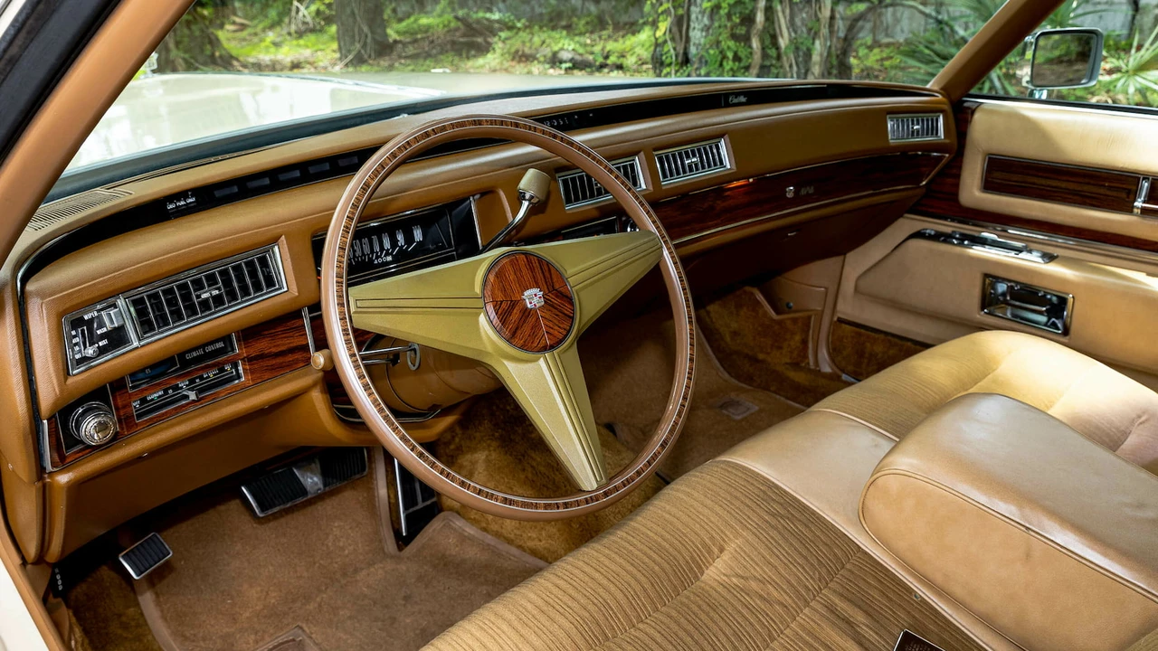 1976 Cadillac DeVille 4th Gen - Image 4 of 31