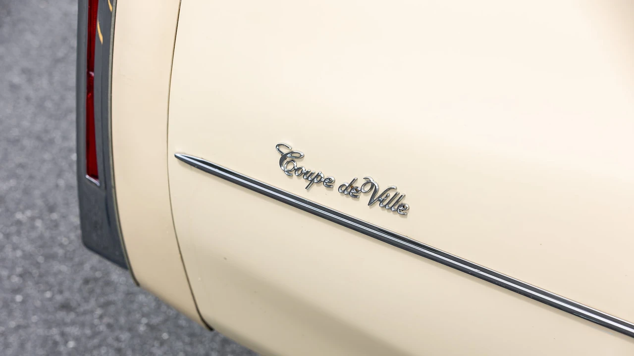 1976 Cadillac DeVille 4th Gen - Image 11 of 31