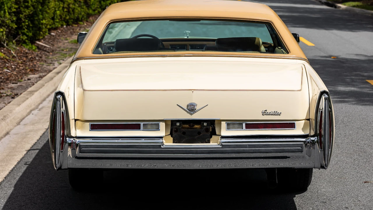 1976 Cadillac DeVille 4th Gen - Image 14 of 31
