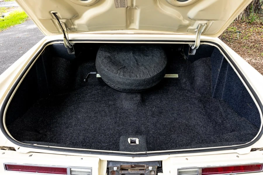 1976 Cadillac DeVille 4th Gen - Image 23 of 31