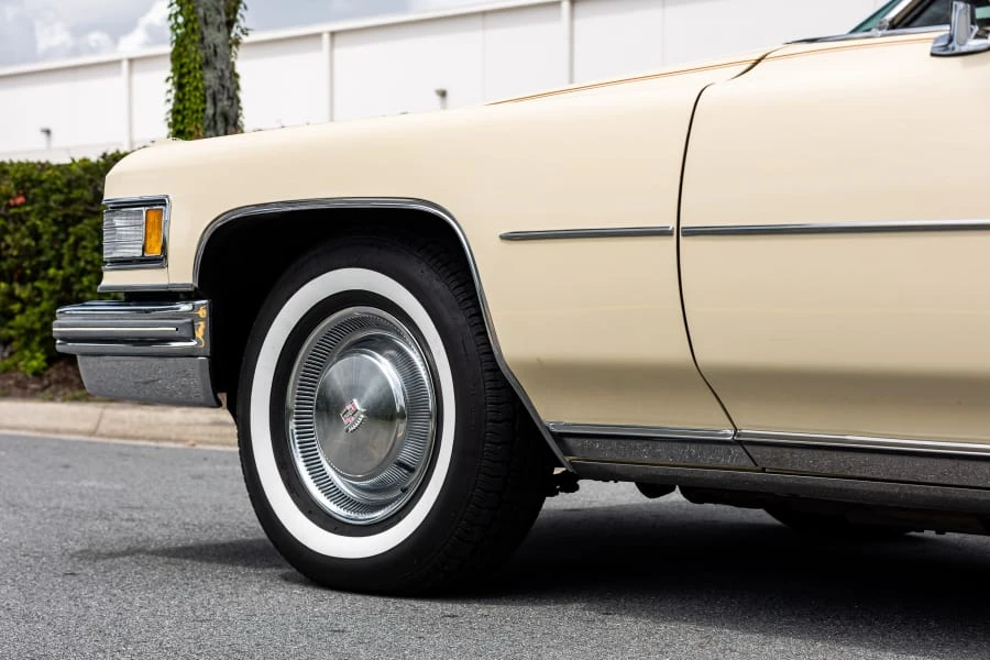 1976 Cadillac DeVille 4th Gen - Image 28 of 31