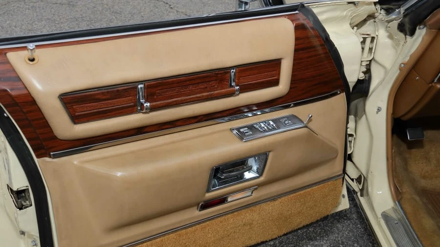 1976 Cadillac DeVille 4th Gen - Image 17 of 21