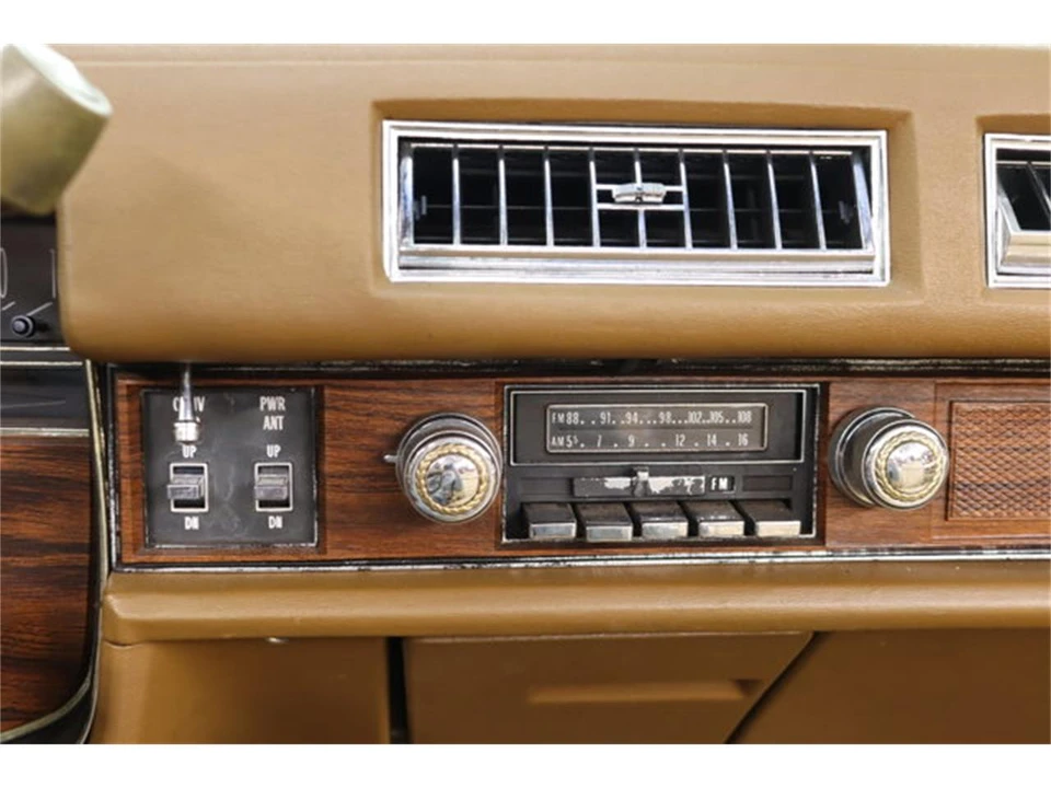 1976 Cadillac Eldorado 9th Gen - Image 23 of 31