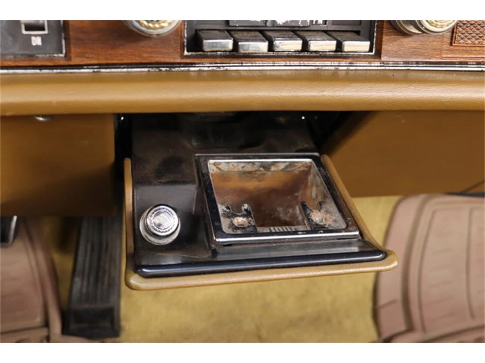 1976 Cadillac Eldorado 9th Gen - Image 25 of 31