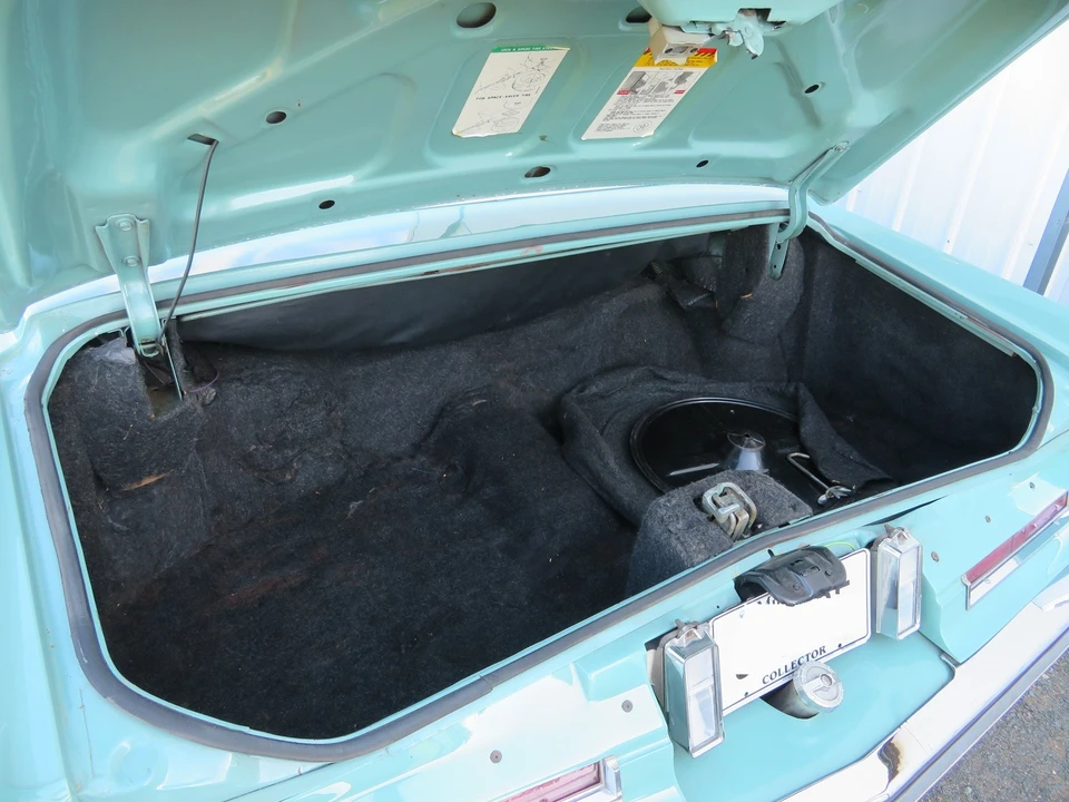 1976 Cadillac Eldorado 9th Gen - Image 15 of 21