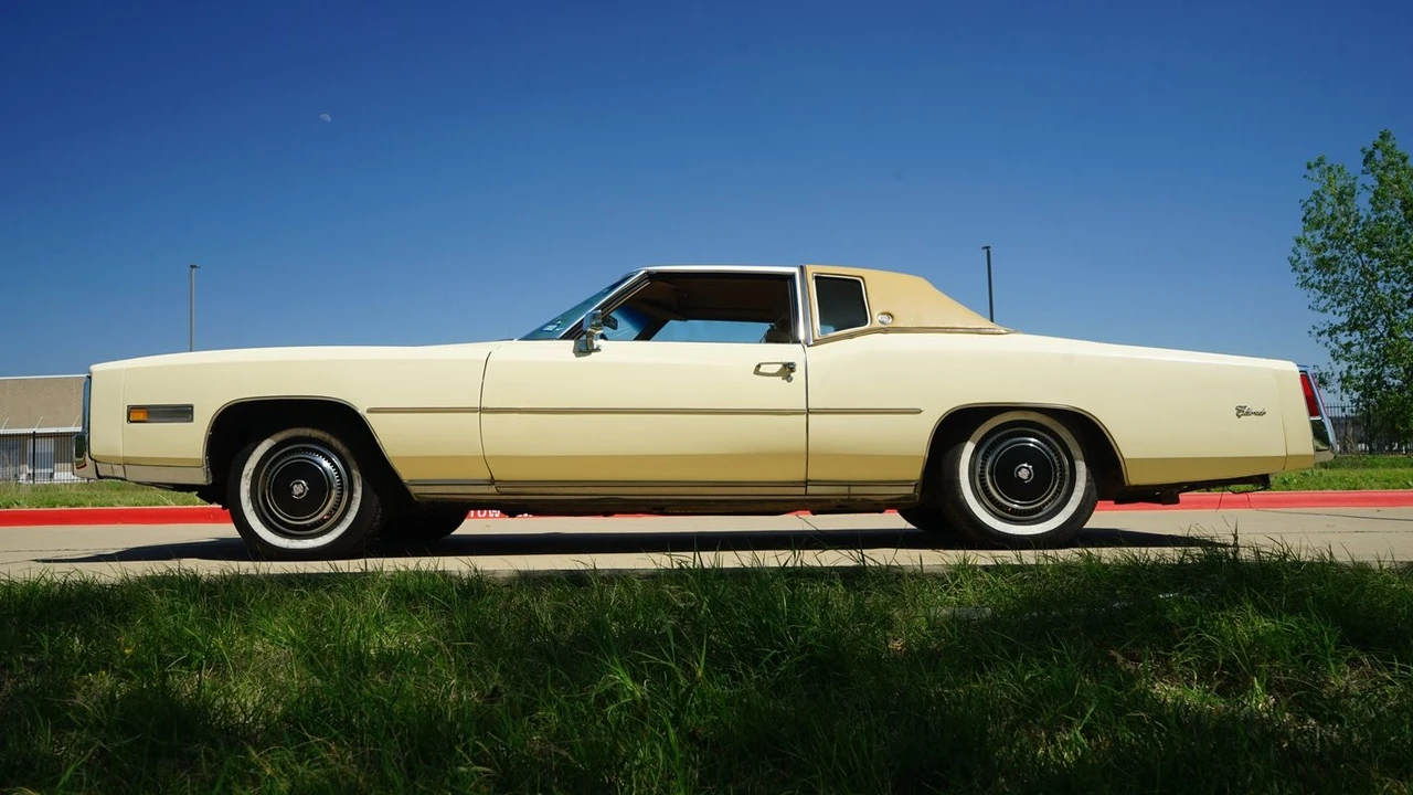 1976 Cadillac Eldorado 9th Gen - Image 9 of 12