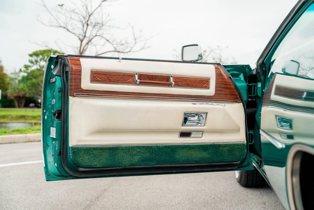 1976 Cadillac Eldorado 9th Gen - Image 17 of 21