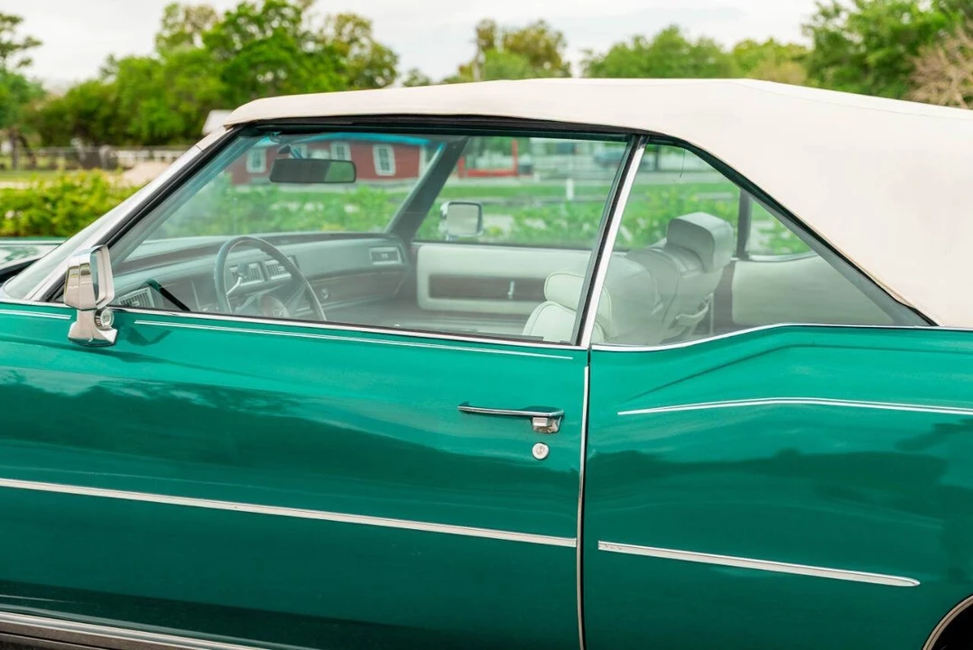1976 Cadillac Eldorado 9th Gen - Image 13 of 21