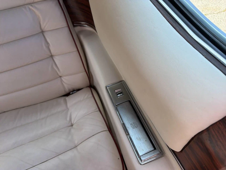 1976 Cadillac Eldorado 9th Gen - Image 24 of 31