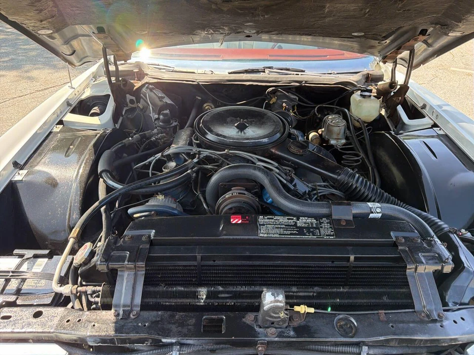 1976 Cadillac Eldorado 9th Gen - Image 28 of 31