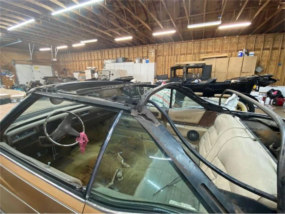 1976 Cadillac Eldorado 9th Gen - Image 2 of 5