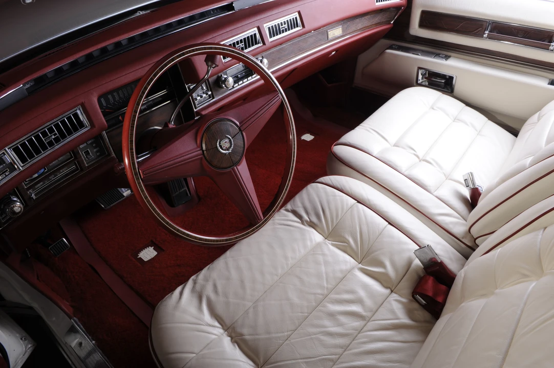 1976 Cadillac Eldorado 9th Gen - Image 4 of 5