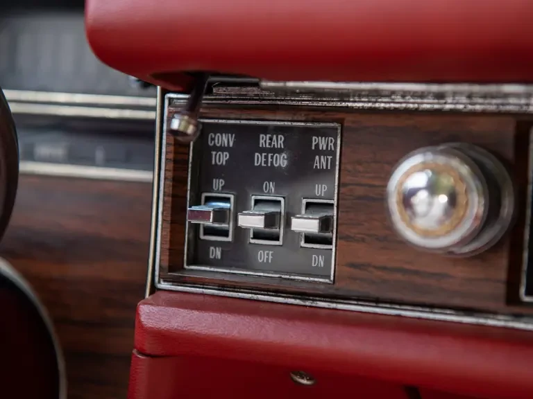 1976 Cadillac Eldorado 9th Gen - Image 27 of 31