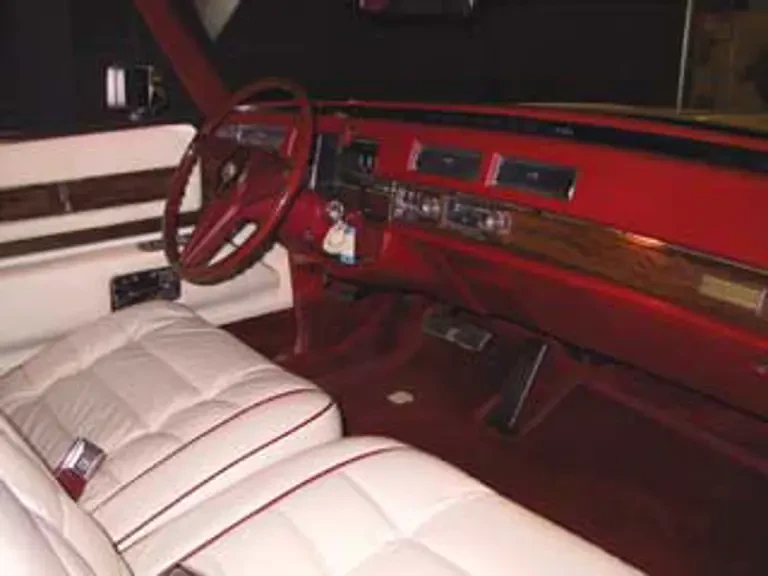 1976 Cadillac Eldorado 9th Gen - Image 3 of 5