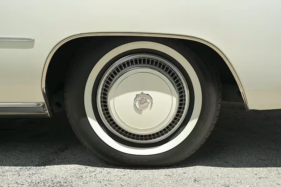 1976 Cadillac Eldorado 9th Gen - Image 9 of 31