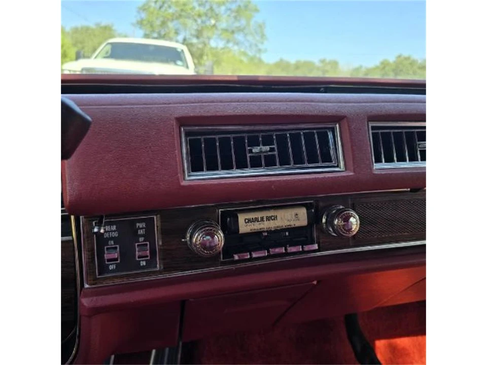 1976 Cadillac Eldorado 9th Gen - Image 11 of 25