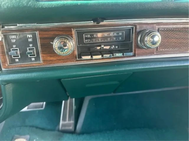 1976 Cadillac Eldorado 9th Gen - Image 29 of 31