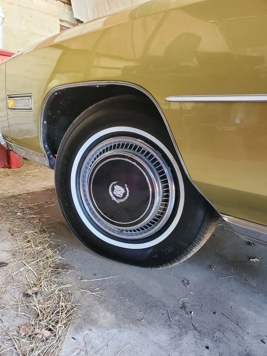 1976 Cadillac Eldorado 9th Gen - Image 9 of 16