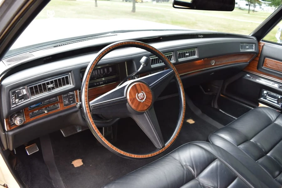 1976 Cadillac Eldorado 9th Gen - Image 4 of 8