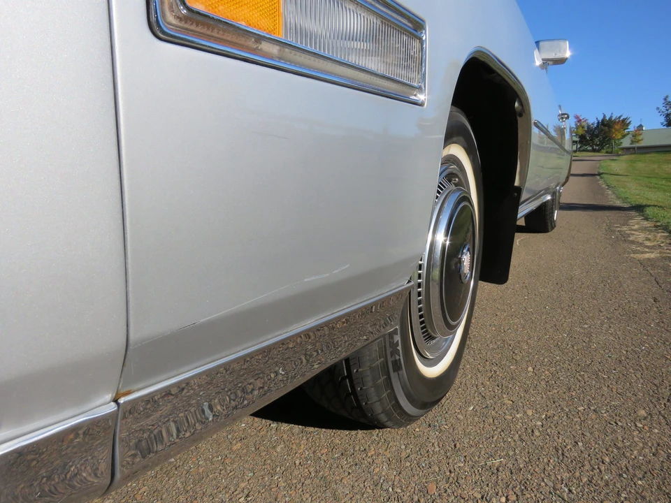 1976 Cadillac Eldorado 9th Gen - Image 25 of 31