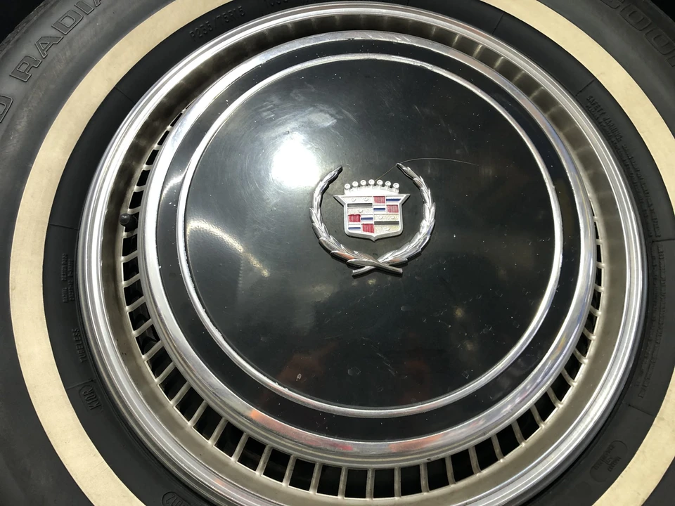 1976 Cadillac Eldorado 9th Gen - Image 17 of 31