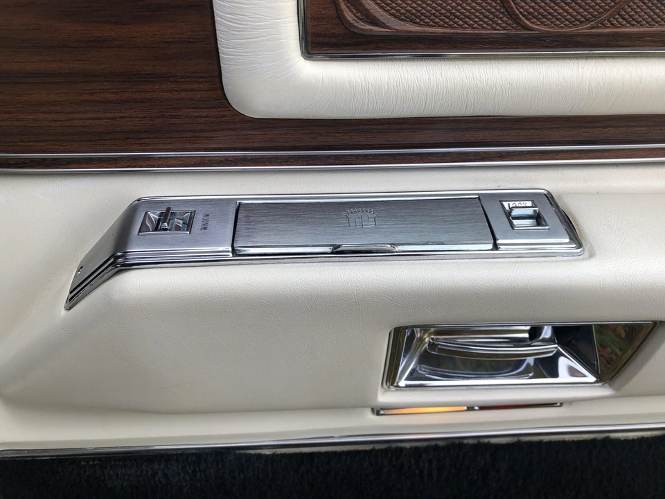 1976 Cadillac Eldorado 9th Gen - Image 27 of 31