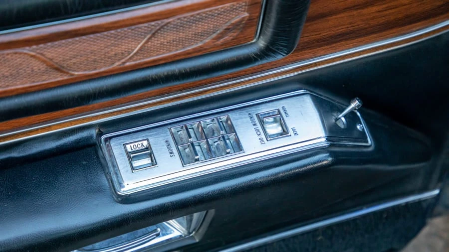 1976 Cadillac Eldorado 9th Gen - Image 17 of 28