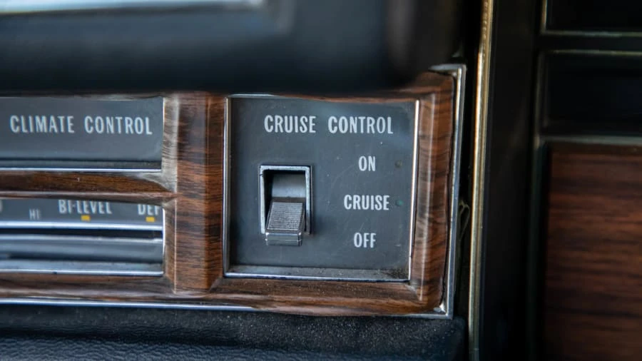 1976 Cadillac Eldorado 9th Gen - Image 27 of 28