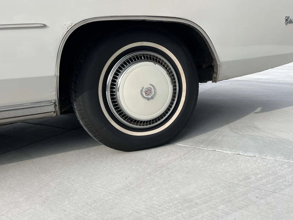 1976 Cadillac Eldorado 9th Gen - Image 14 of 31