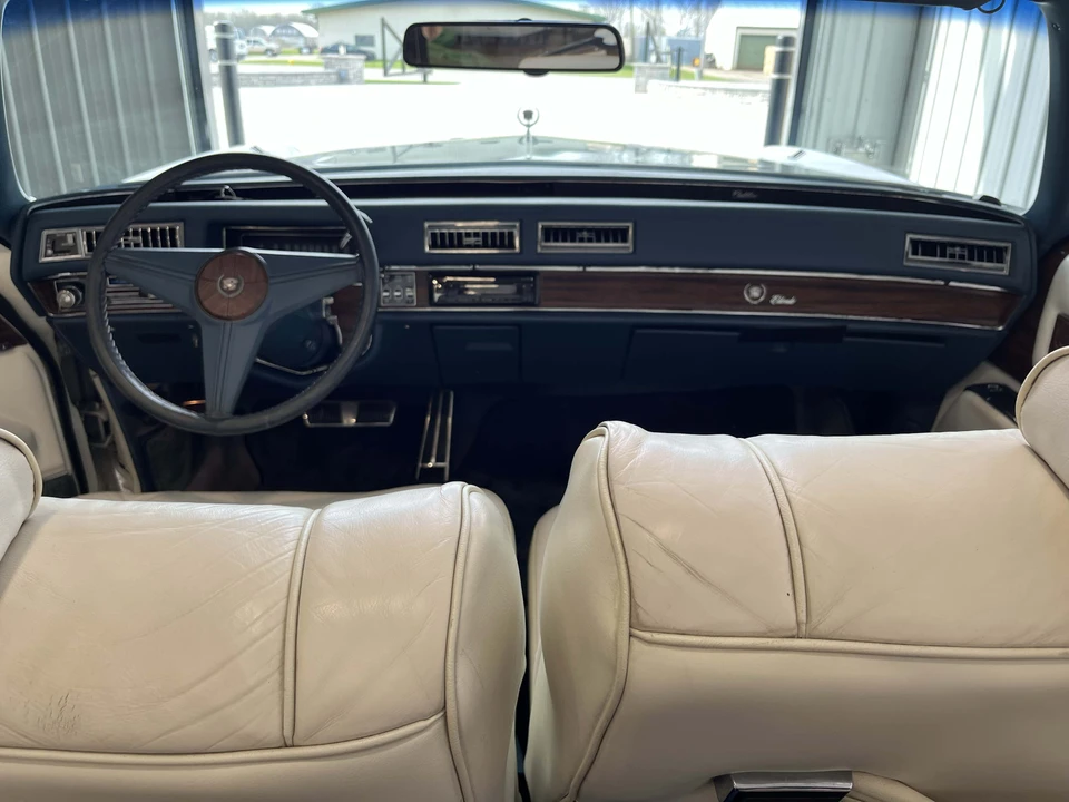 1976 Cadillac Eldorado 9th Gen - Image 21 of 31